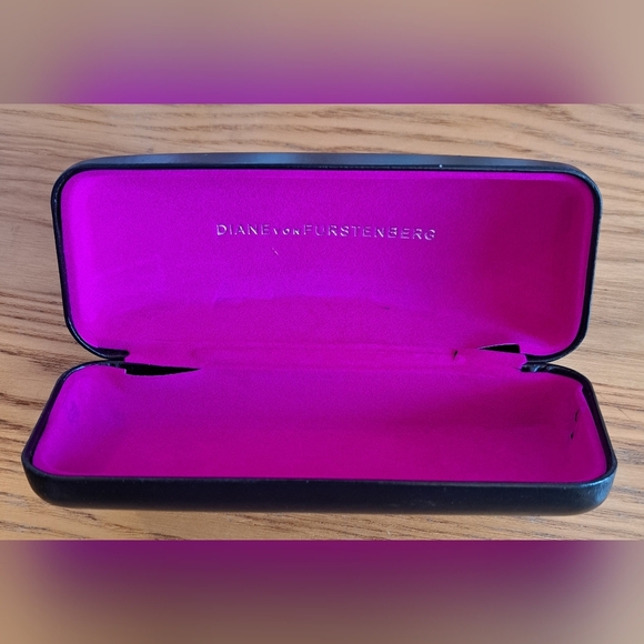 Diane Von Furstenburg DVF Black Hard Clam Shell Glasses Sunglasses Shades Case - Picture 7 of 8